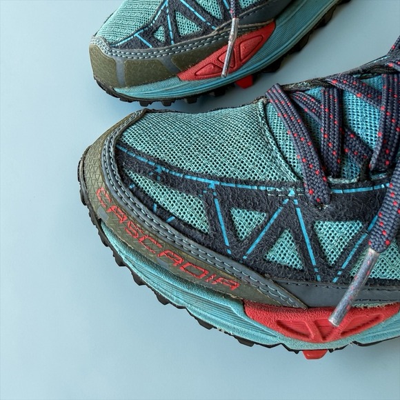 Brooks Cascadia Women's Size 7 Blue Running Shoes Sneakers Trail Hiking - Picture 2 of 7
